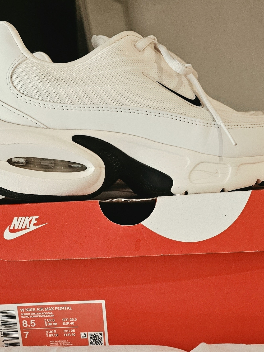 Nike Women’s White and Black Air Max Portal Sneakers